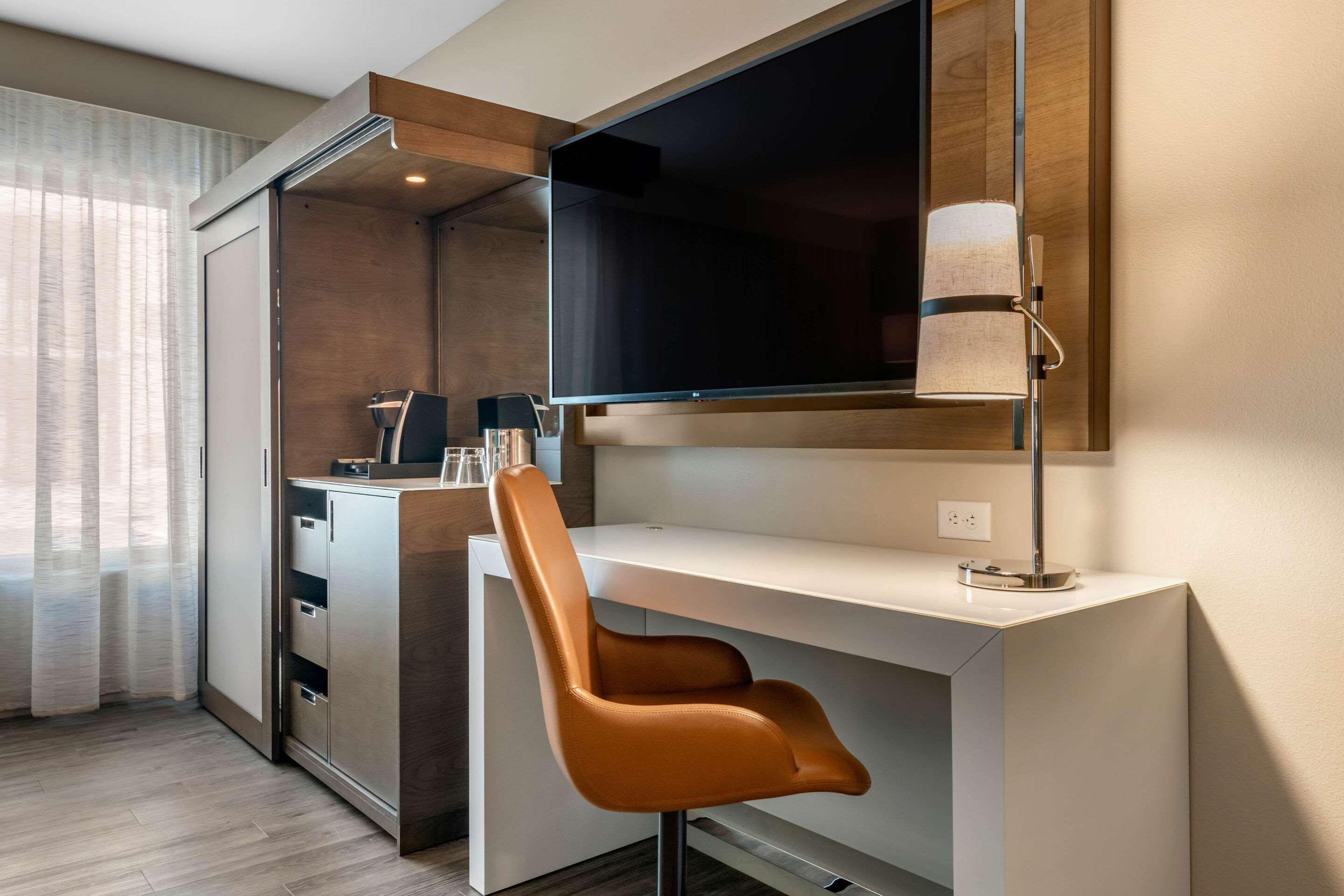 Cambria Hotel Calabasas - Malibu Екстер'єр фото