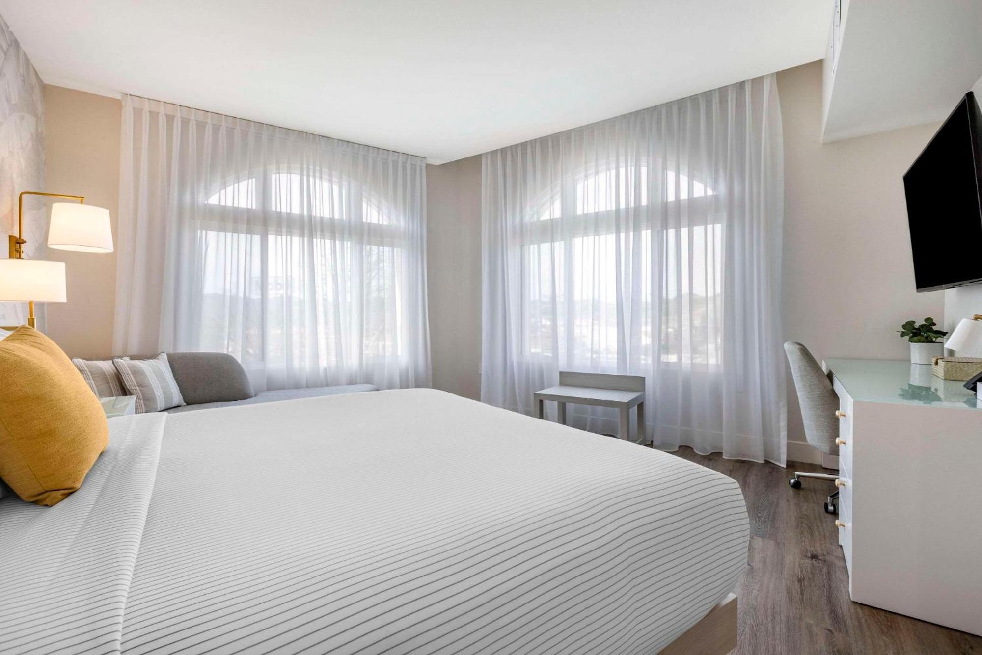 Cambria Hotel Calabasas - Malibu Екстер'єр фото
