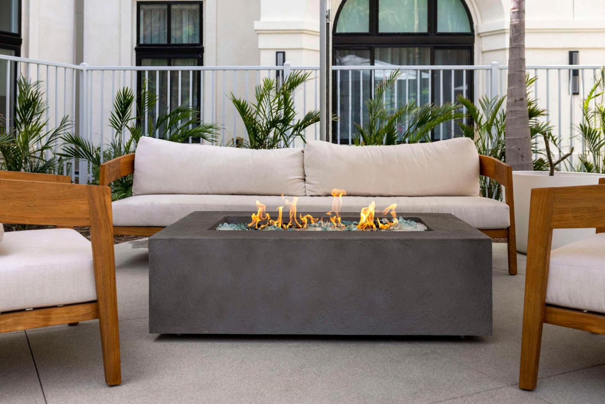 Cambria Hotel Calabasas - Malibu Екстер'єр фото