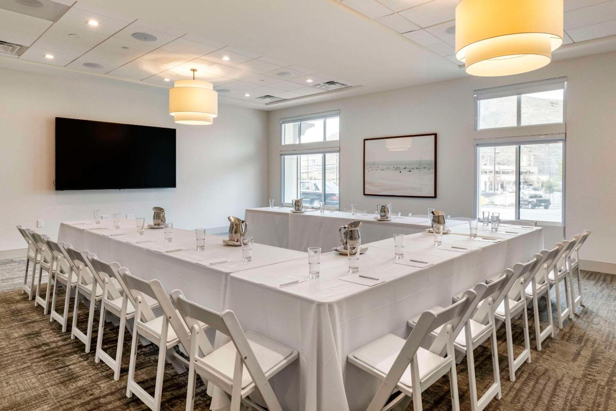 Cambria Hotel Calabasas - Malibu Екстер'єр фото